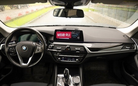 BMW 5 серия, 2019 год, 3 399 000 рублей, 12 фотография
