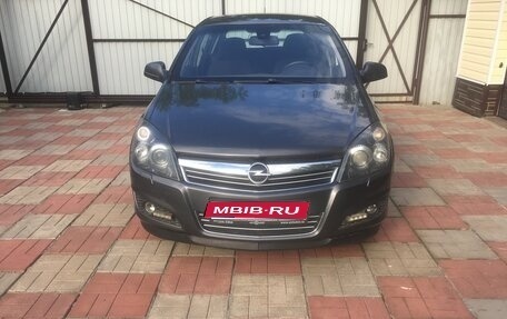 Opel Astra H, 2011 год, 640 000 рублей, 1 фотография
