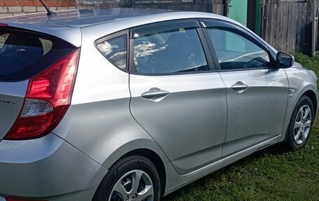 Hyundai Solaris II рестайлинг, 2011 год, 750 000 рублей, 10 фотография