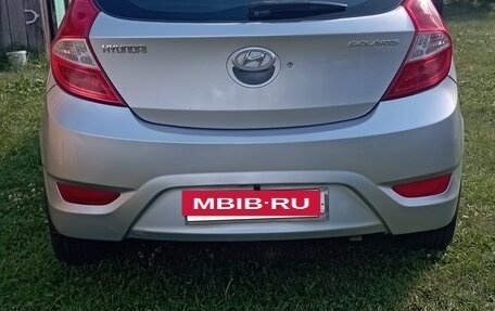 Hyundai Solaris II рестайлинг, 2011 год, 750 000 рублей, 11 фотография