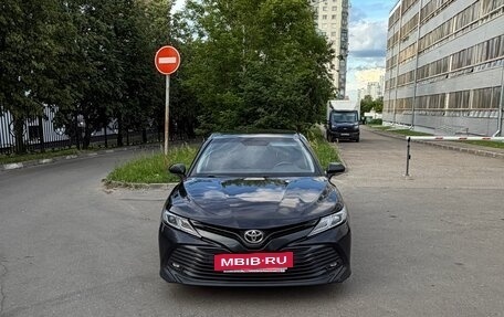 Toyota Camry, 2019 год, 2 400 000 рублей, 2 фотография
