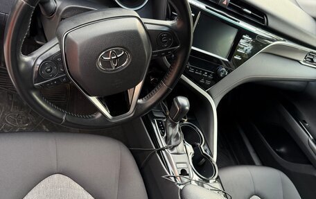 Toyota Camry, 2019 год, 2 400 000 рублей, 11 фотография