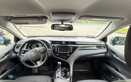 Toyota Camry, 2019 год, 2 400 000 рублей, 18 фотография