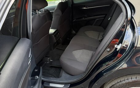 Toyota Camry, 2019 год, 2 400 000 рублей, 13 фотография