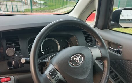 Toyota ISis I, 2010 год, 1 550 000 рублей, 9 фотография