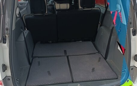 Toyota ISis I, 2010 год, 1 550 000 рублей, 12 фотография