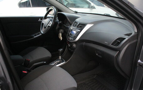 Hyundai Solaris II рестайлинг, 2013 год, 860 000 рублей, 10 фотография