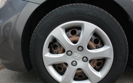Hyundai Solaris II рестайлинг, 2013 год, 860 000 рублей, 5 фотография