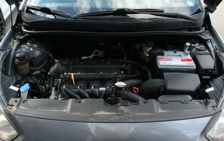 Hyundai Solaris II рестайлинг, 2013 год, 860 000 рублей, 20 фотография