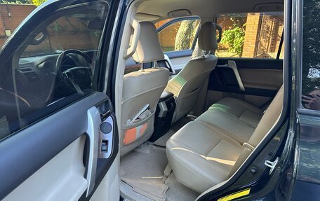 Toyota Land Cruiser Prado 150 рестайлинг 2, 2010 год, 5 000 000 рублей, 8 фотография