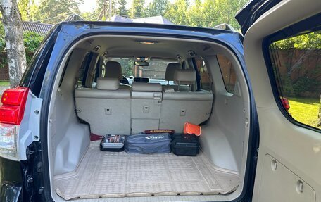 Toyota Land Cruiser Prado 150 рестайлинг 2, 2010 год, 5 000 000 рублей, 12 фотография