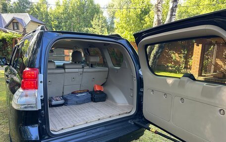 Toyota Land Cruiser Prado 150 рестайлинг 2, 2010 год, 5 000 000 рублей, 11 фотография