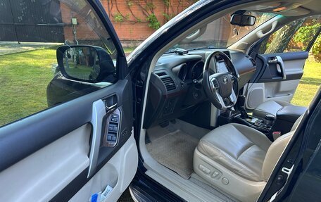 Toyota Land Cruiser Prado 150 рестайлинг 2, 2010 год, 5 000 000 рублей, 10 фотография