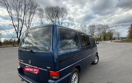 Volkswagen Caravelle T4, 2000 год, 1 460 000 рублей, 3 фотография