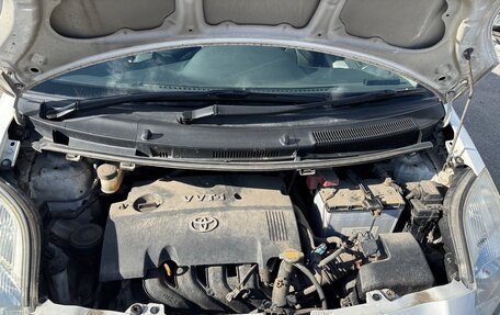Toyota Vitz, 2010 год, 820 000 рублей, 10 фотография