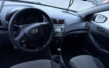 Hyundai Solaris II рестайлинг, 2011 год, 600 000 рублей, 5 фотография