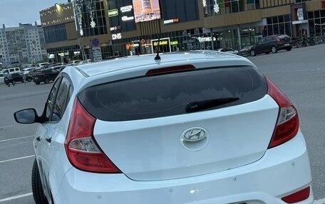Hyundai Solaris II рестайлинг, 2011 год, 600 000 рублей, 2 фотография