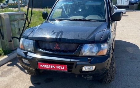 Mitsubishi Pajero III рестайлинг, 2002 год, 700 000 рублей, 1 фотография