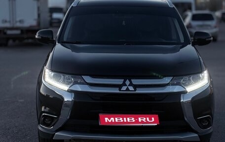 Mitsubishi Outlander III рестайлинг 3, 2018 год, 1 780 000 рублей, 1 фотография