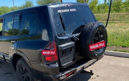 Mitsubishi Pajero III рестайлинг, 2002 год, 700 000 рублей, 4 фотография