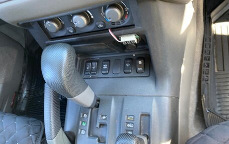 Mitsubishi Pajero III рестайлинг, 2002 год, 700 000 рублей, 8 фотография