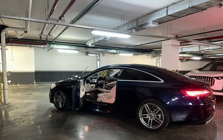 Mercedes-Benz E-Класс, 2017 год, 3 620 000 рублей, 4 фотография