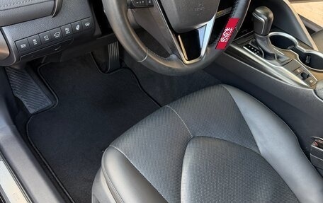 Toyota Camry, 2021 год, 3 250 000 рублей, 5 фотография