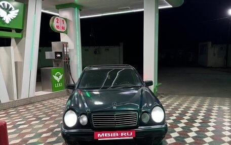 Mercedes-Benz E-Класс, 1996 год, 355 000 рублей, 4 фотография