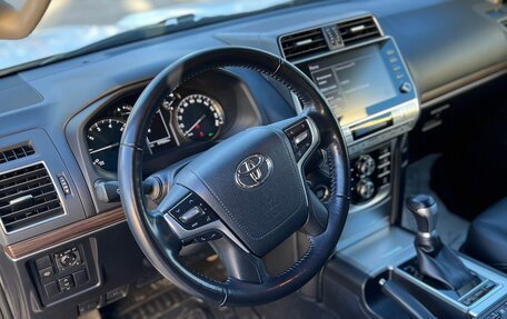 Toyota Land Cruiser Prado 150 рестайлинг 2, 2020 год, 6 800 000 рублей, 6 фотография