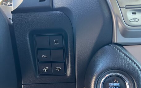 Toyota Land Cruiser Prado 150 рестайлинг 2, 2020 год, 6 800 000 рублей, 11 фотография