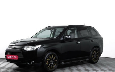 Mitsubishi Outlander III рестайлинг 3, 2013 год, 1 490 000 рублей, 2 фотография