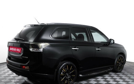 Mitsubishi Outlander III рестайлинг 3, 2013 год, 1 490 000 рублей, 6 фотография