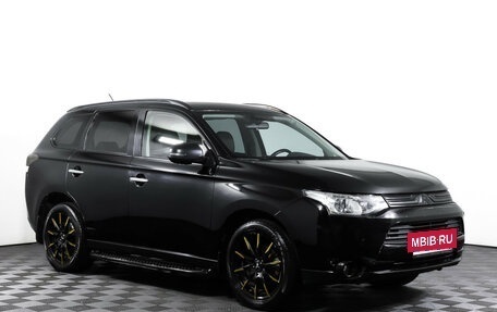 Mitsubishi Outlander III рестайлинг 3, 2013 год, 1 490 000 рублей, 4 фотография