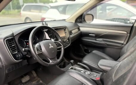 Mitsubishi Outlander III рестайлинг 3, 2012 год, 950 000 рублей, 7 фотография