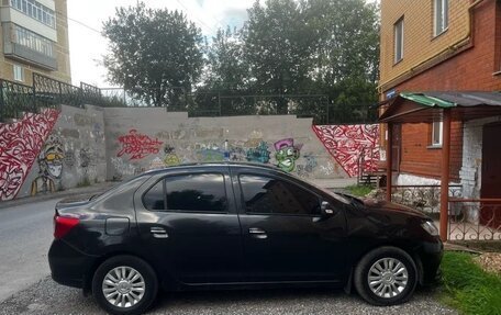 Renault Logan II, 2014 год, 530 000 рублей, 3 фотография