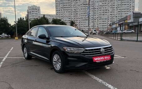 Volkswagen Jetta VII, 2019 год, 1 700 000 рублей, 2 фотография
