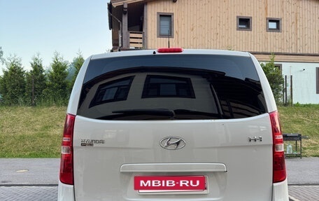 Hyundai H-1 II рестайлинг, 2016 год, 1 990 000 рублей, 7 фотография