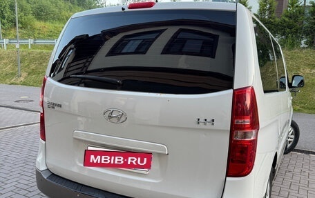 Hyundai H-1 II рестайлинг, 2016 год, 1 990 000 рублей, 11 фотография