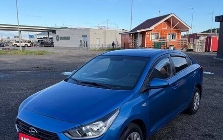 Hyundai Solaris II рестайлинг, 2017 год, 800 000 рублей, 2 фотография