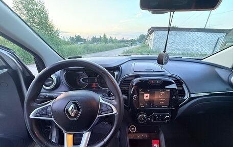 Renault Kaptur I рестайлинг, 2022 год, 2 100 000 рублей, 8 фотография