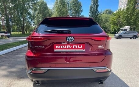 Toyota Venza, 2021 год, 3 850 000 рублей, 4 фотография