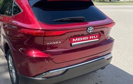 Toyota Venza, 2021 год, 3 850 000 рублей, 13 фотография