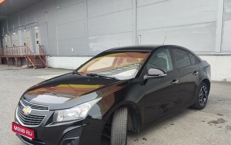 Chevrolet Cruze II, 2014 год, 800 000 рублей, 3 фотография