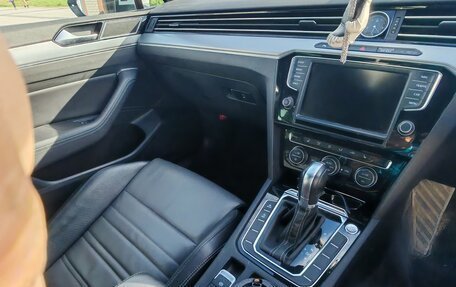 Volkswagen Passat B8 рестайлинг, 2015 год, 1 460 000 рублей, 13 фотография