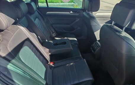 Volkswagen Passat B8 рестайлинг, 2015 год, 1 460 000 рублей, 9 фотография