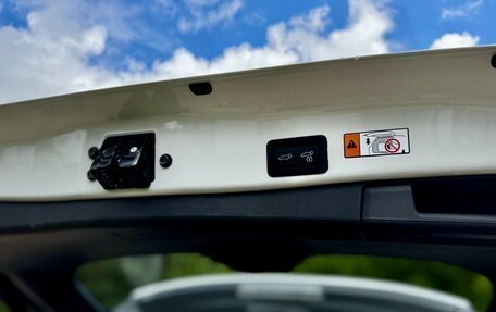 Toyota RAV4, 2025 год, 3 950 000 рублей, 12 фотография