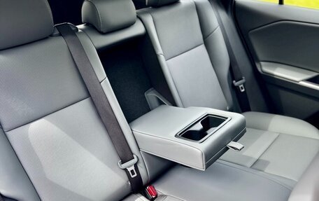 Toyota RAV4, 2025 год, 3 950 000 рублей, 11 фотография