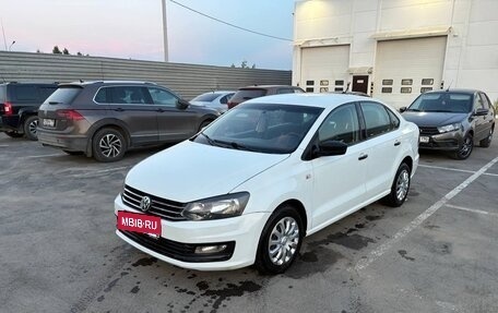 Volkswagen Polo VI (EU Market), 2020 год, 900 000 рублей, 2 фотография