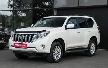 Toyota Land Cruiser Prado 150 рестайлинг 2, 2013 год, 3 150 000 рублей, 2 фотография
