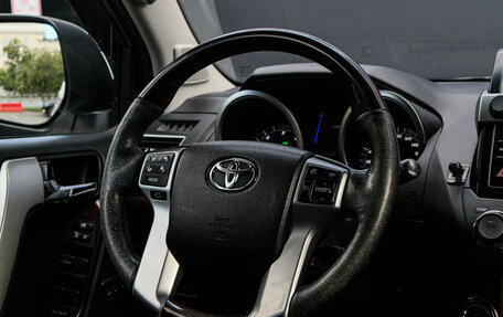 Toyota Land Cruiser Prado 150 рестайлинг 2, 2013 год, 3 150 000 рублей, 12 фотография